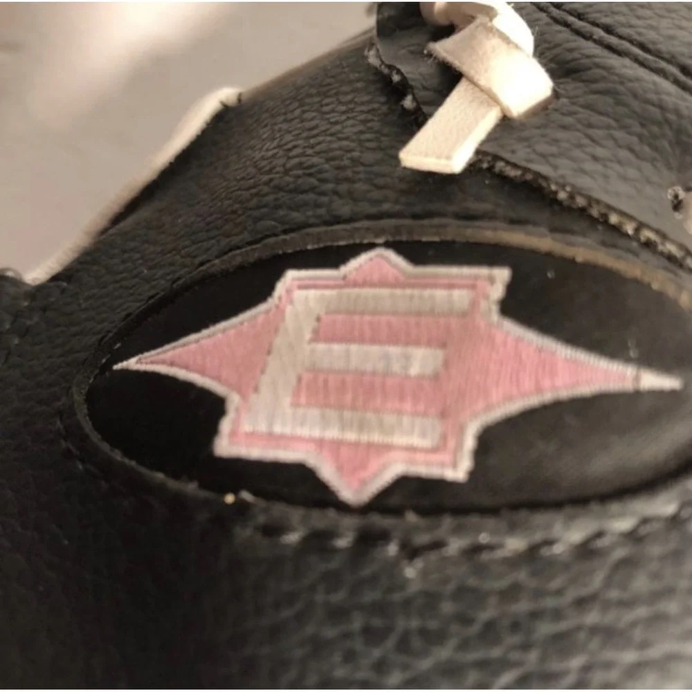 EASTON 9 ½